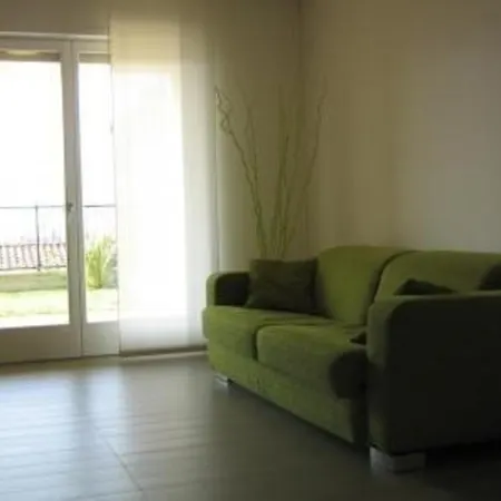 Apartment In Reiff Mit Grosser Terrasse Riva del Garda